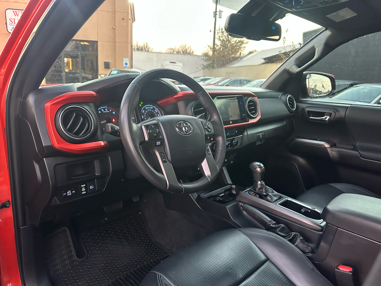 Toyota Tacoma SR Double Cab 5' Bed V6 4x4 AT (Natl) 2018