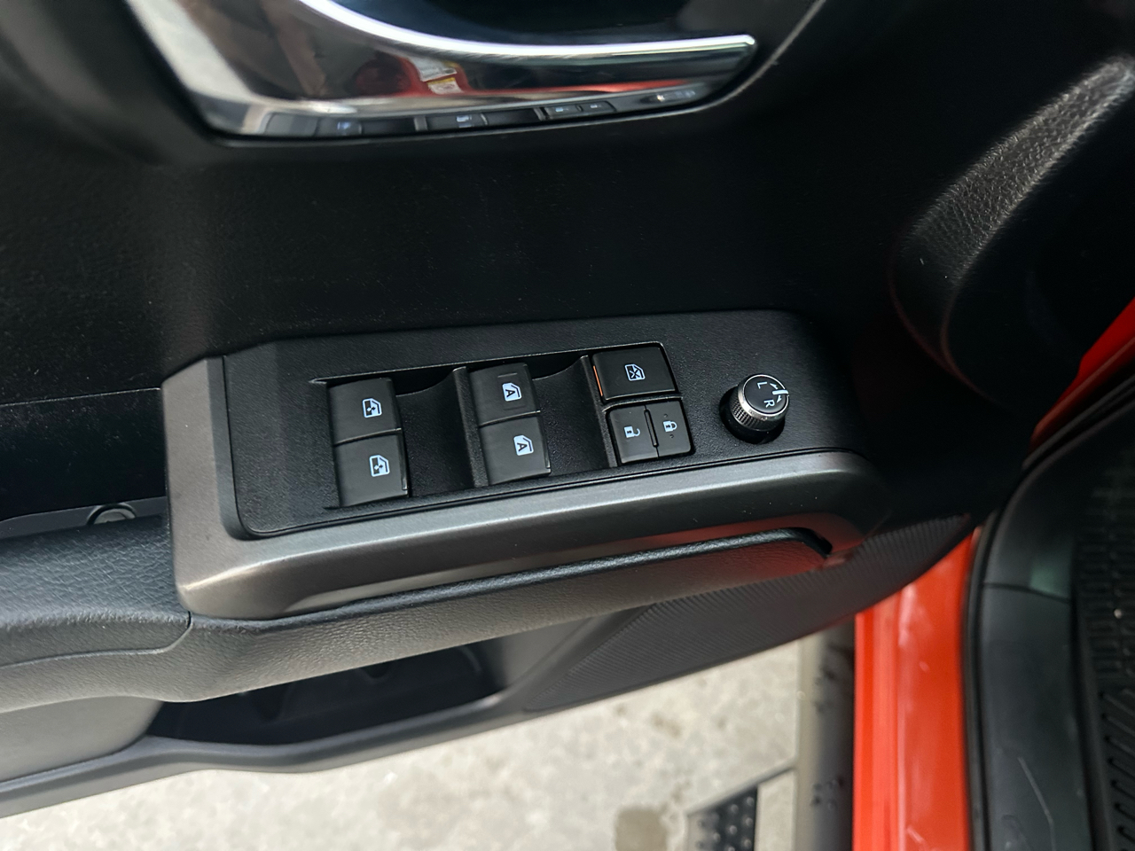 Toyota Tacoma SR Double Cab 5' Bed V6 4x4 AT (Natl) 2018