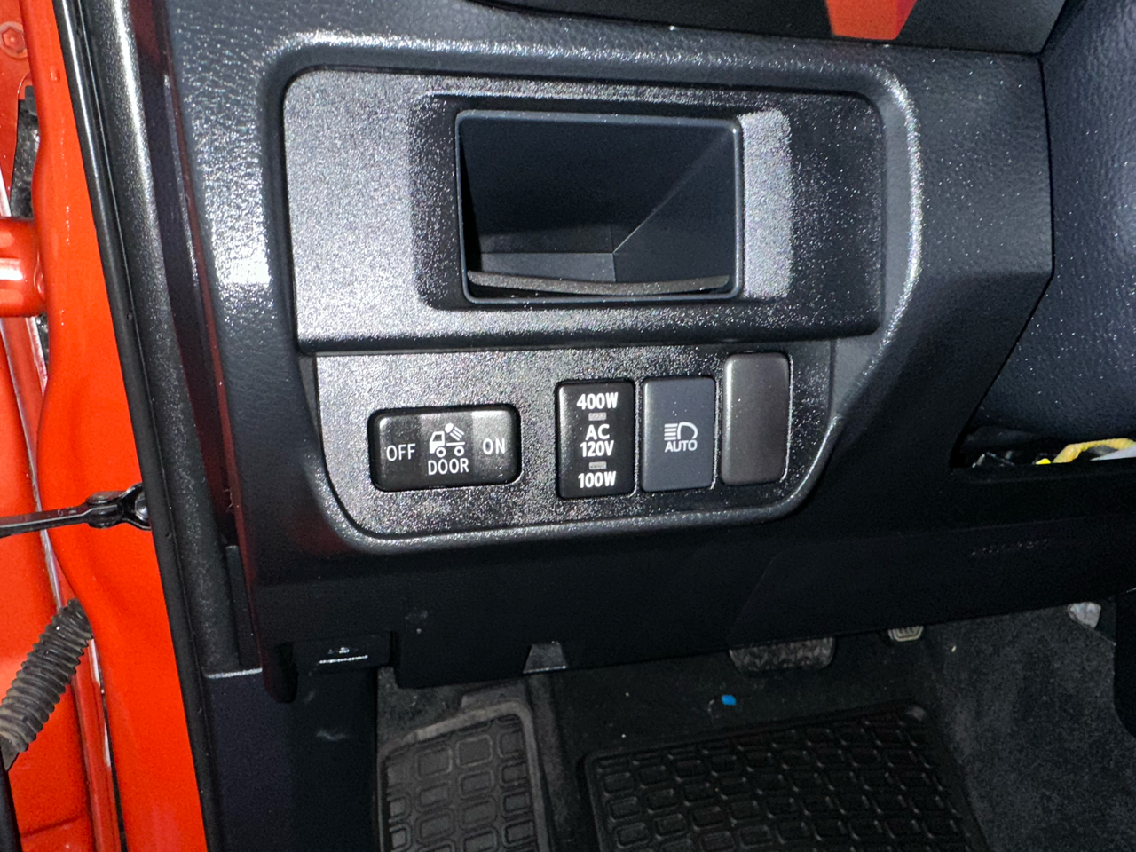 Toyota Tacoma SR Double Cab 5' Bed V6 4x4 AT (Natl) 2018