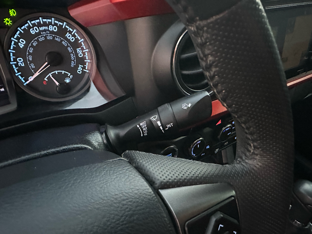 Toyota Tacoma SR Double Cab 5' Bed V6 4x4 AT (Natl) 2018