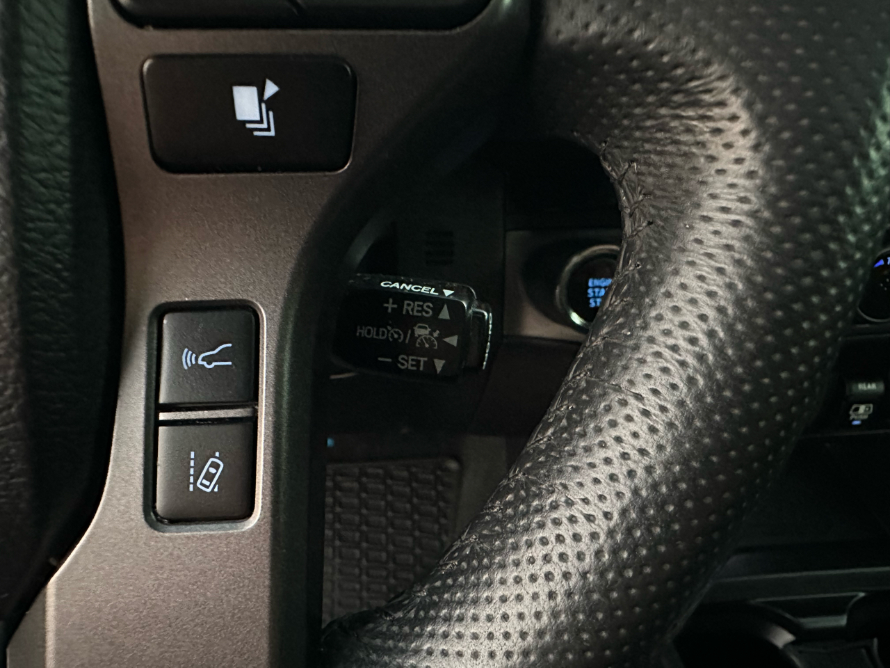 Toyota Tacoma SR Double Cab 5' Bed V6 4x4 AT (Natl) 2018