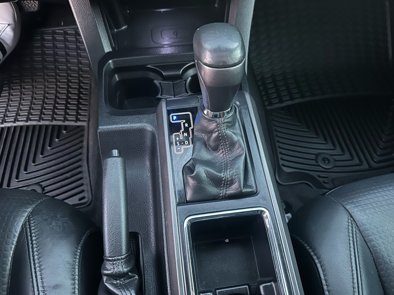 Toyota Tacoma SR Double Cab 5' Bed V6 4x4 AT (Natl) 2018