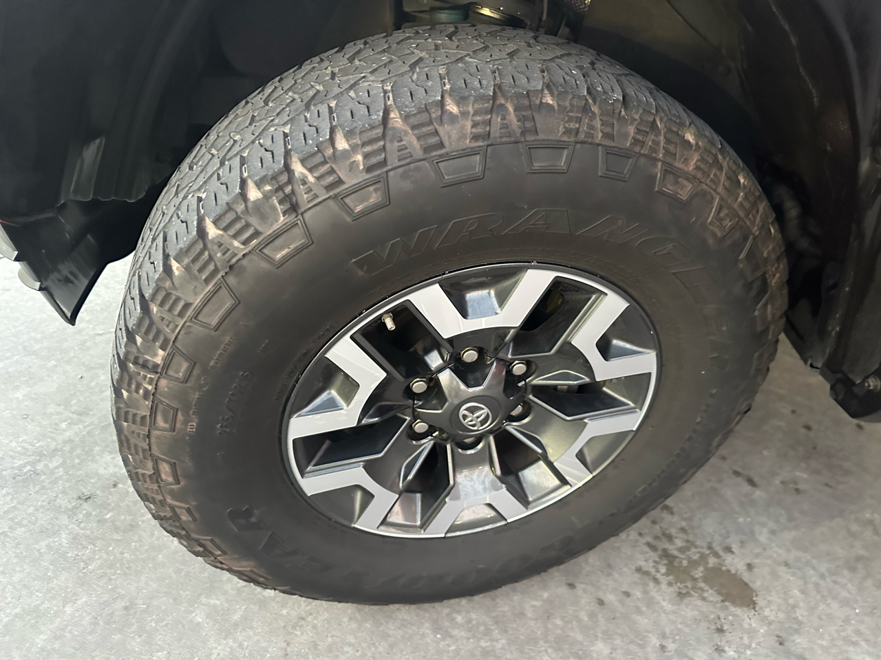 Toyota Tacoma SR Double Cab 5' Bed V6 4x4 AT (Natl) 2018