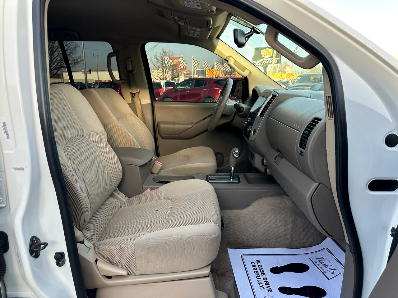 Nissan Frontier 2WD Crew Cab SWB Auto SV 2013