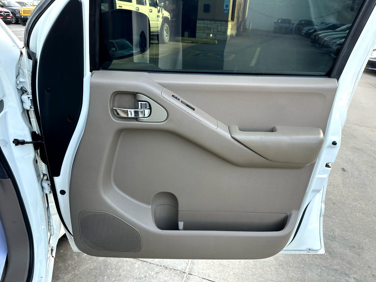 Nissan Frontier 2WD Crew Cab SWB Auto SV 2013