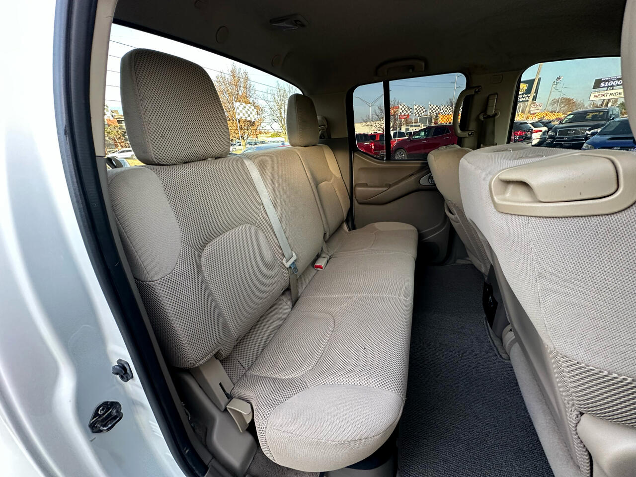 Nissan Frontier 2WD Crew Cab SWB Auto SV 2013