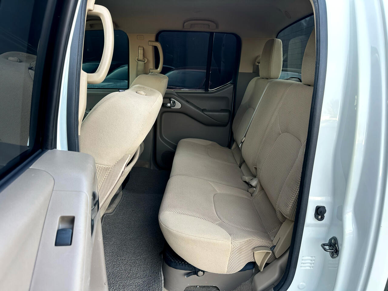 Nissan Frontier 2WD Crew Cab SWB Auto SV 2013