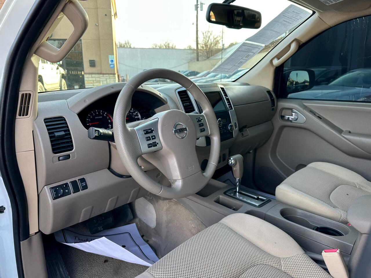 Nissan Frontier 2WD Crew Cab SWB Auto SV 2013