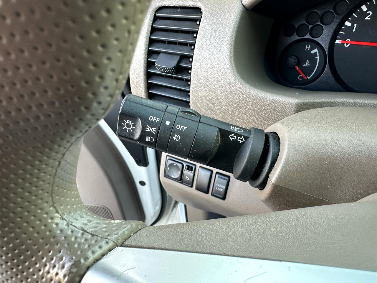 Nissan Frontier 2WD Crew Cab SWB Auto SV 2013