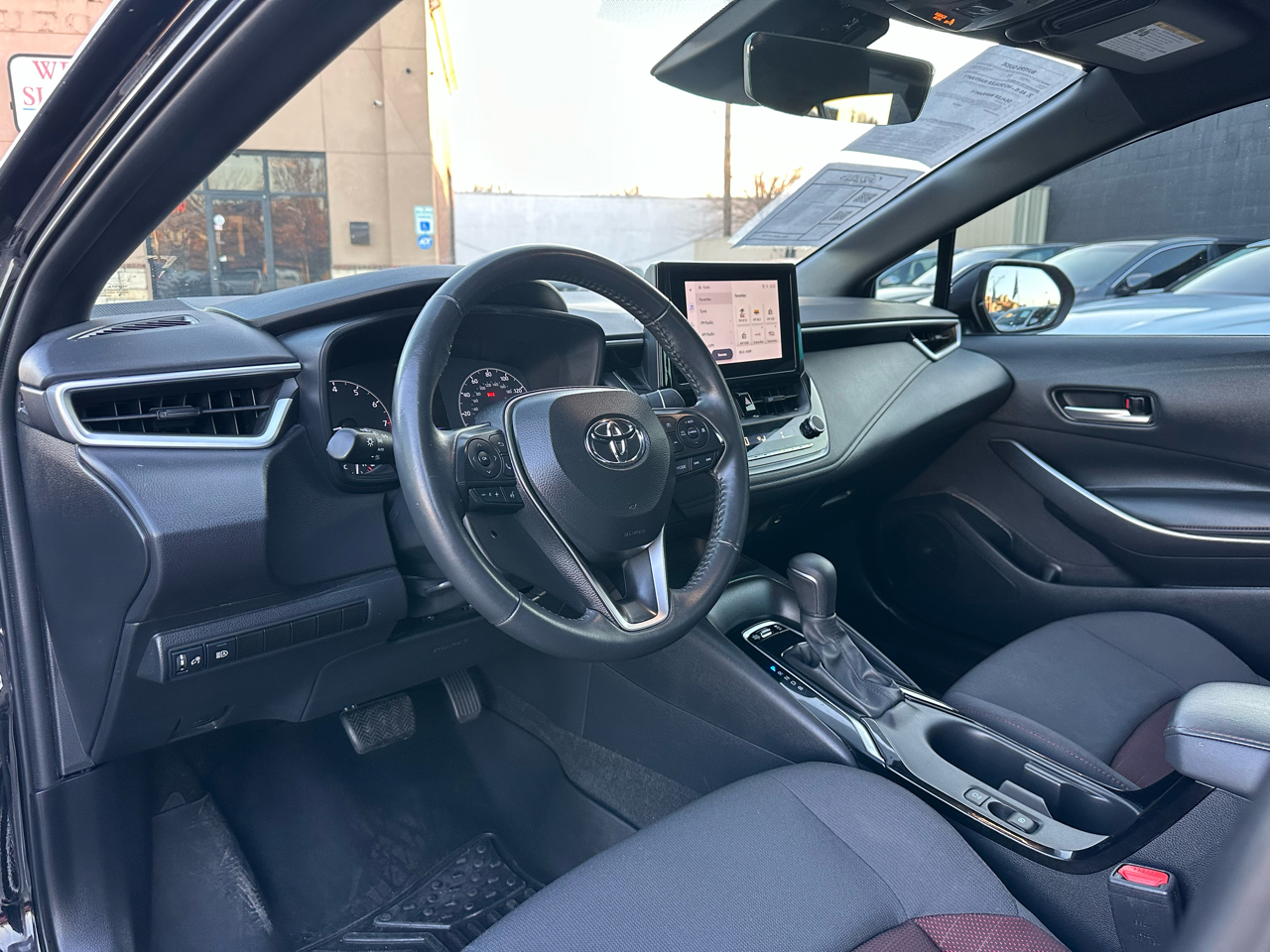 Toyota Corolla SE CVT (Natl) 2024