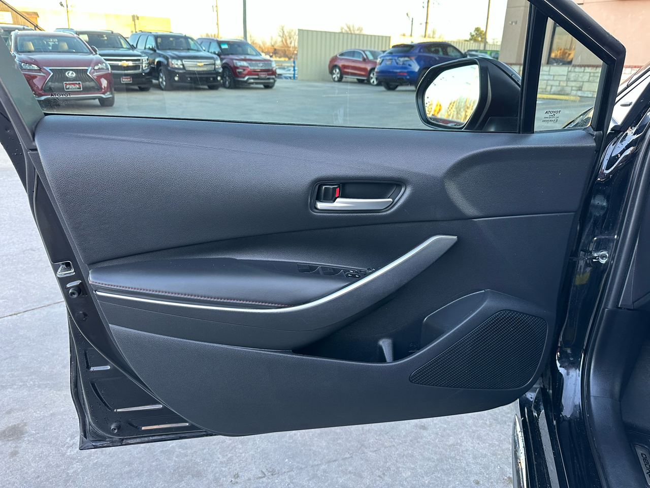 Toyota Corolla SE CVT (Natl) 2024