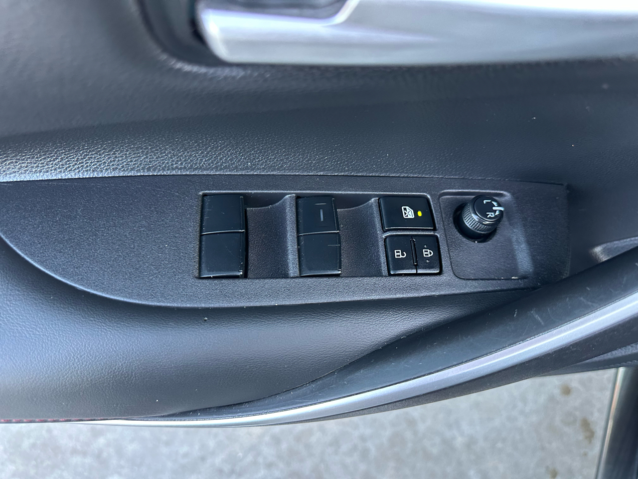 Toyota Corolla SE CVT (Natl) 2024