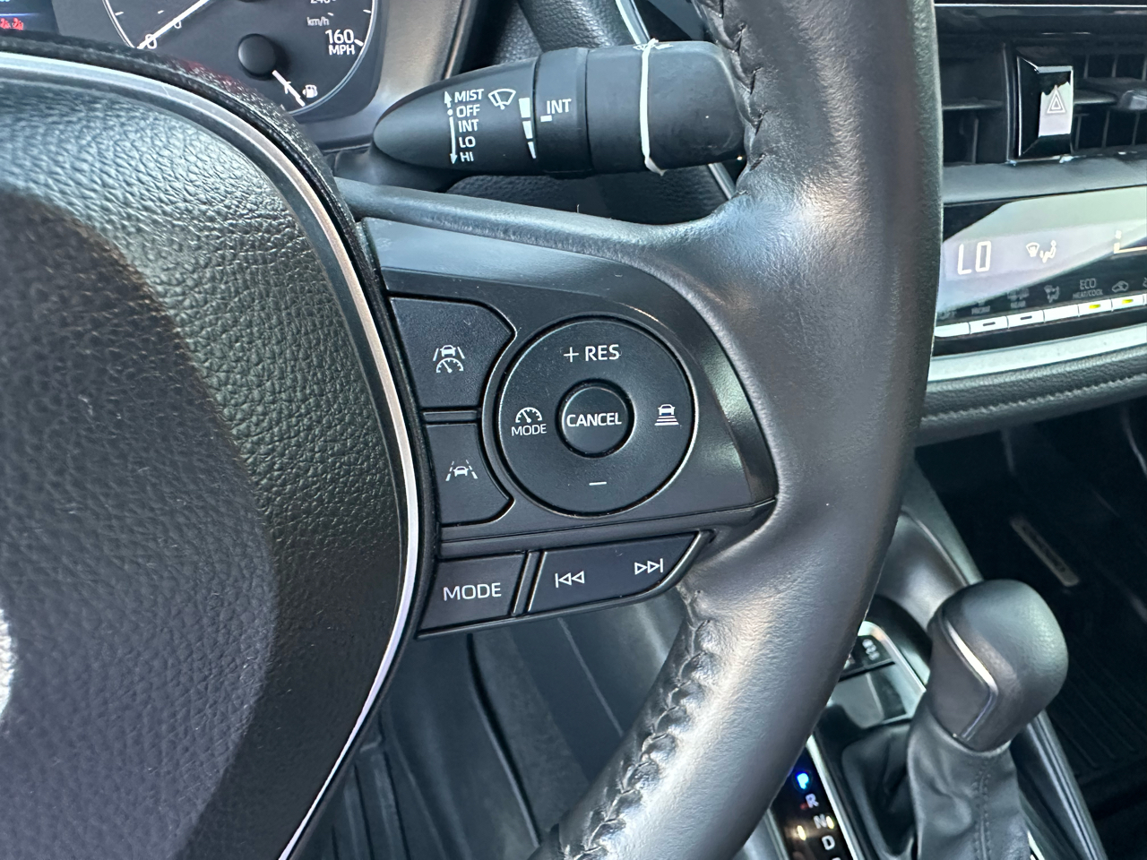 Toyota Corolla SE CVT (Natl) 2024