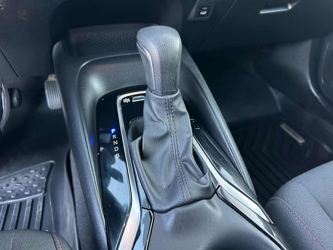 Toyota Corolla SE CVT (Natl) 2024