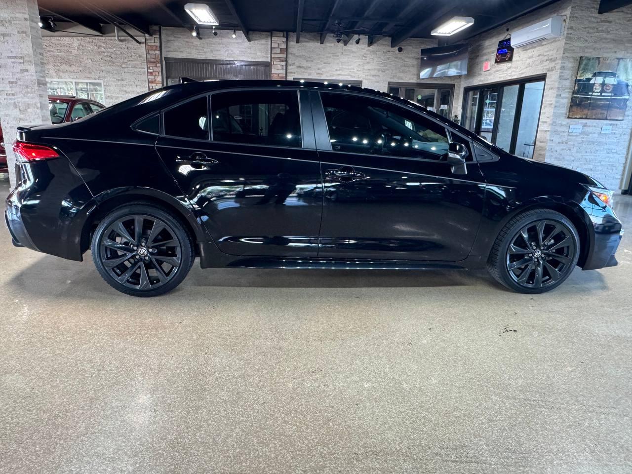 Toyota Corolla SE CVT (Natl) 2024