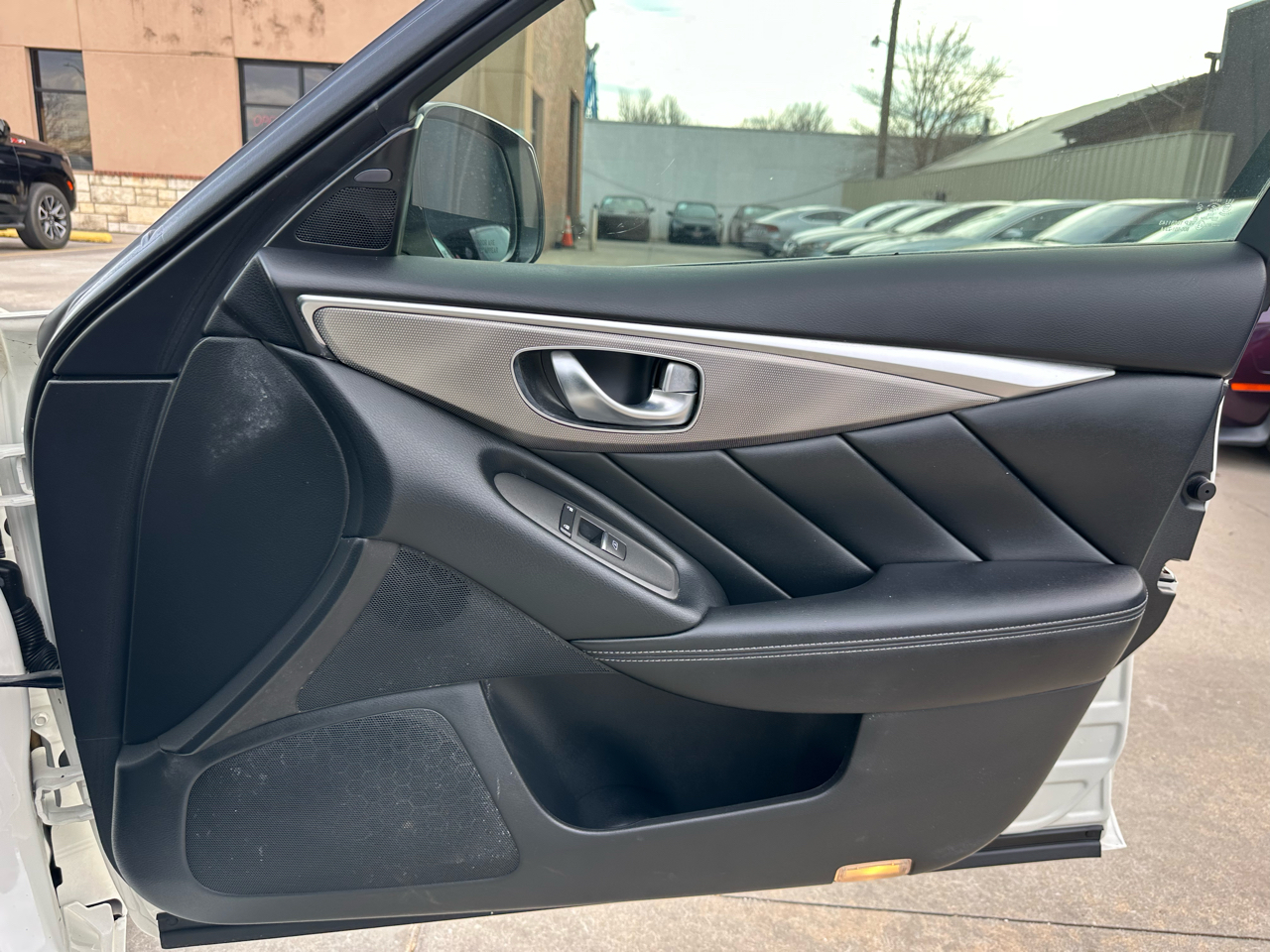 Infiniti Q50 4dr Sdn 2.0t Premium RWD 2016