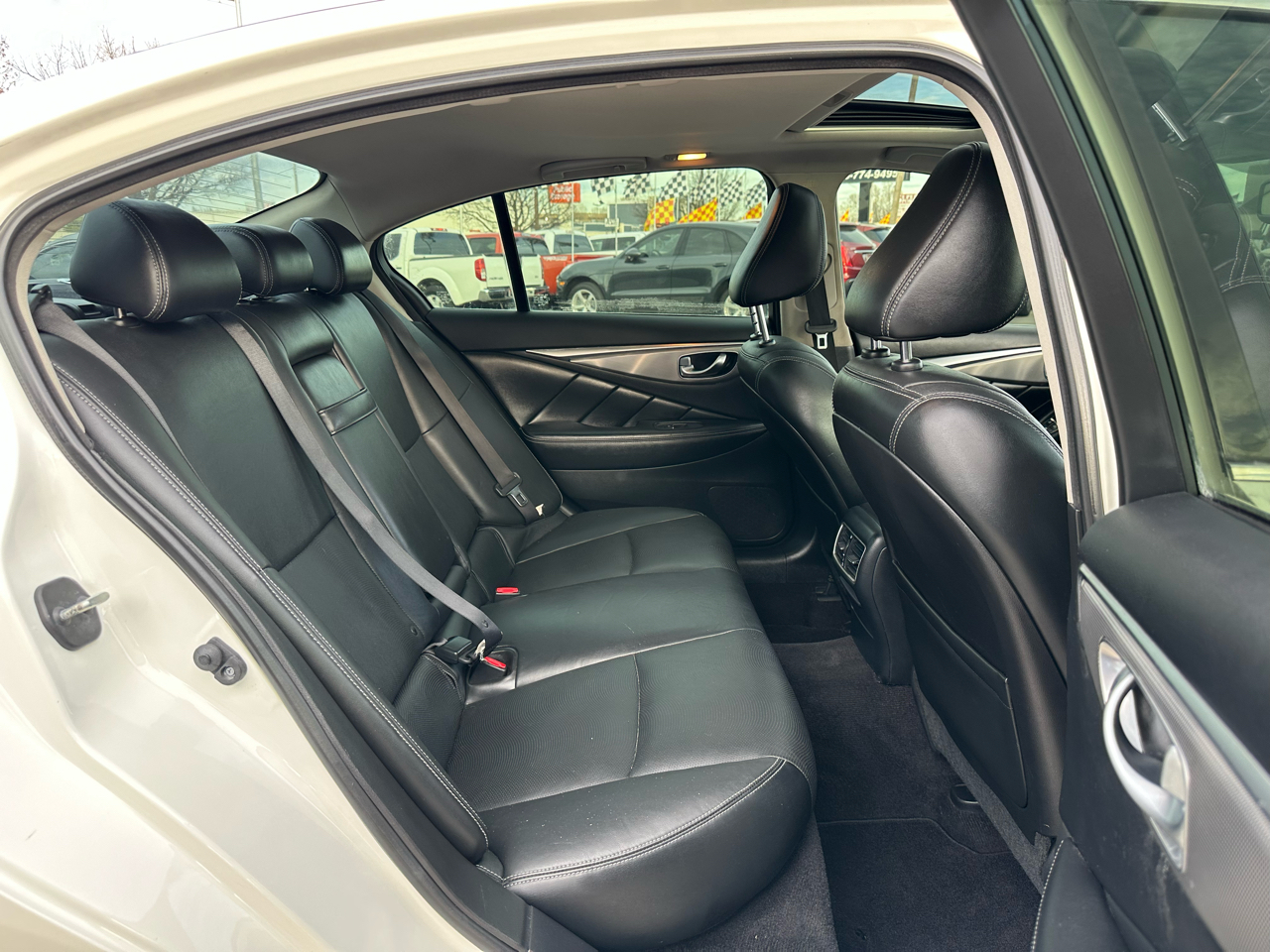 Infiniti Q50 4dr Sdn 2.0t Premium RWD 2016