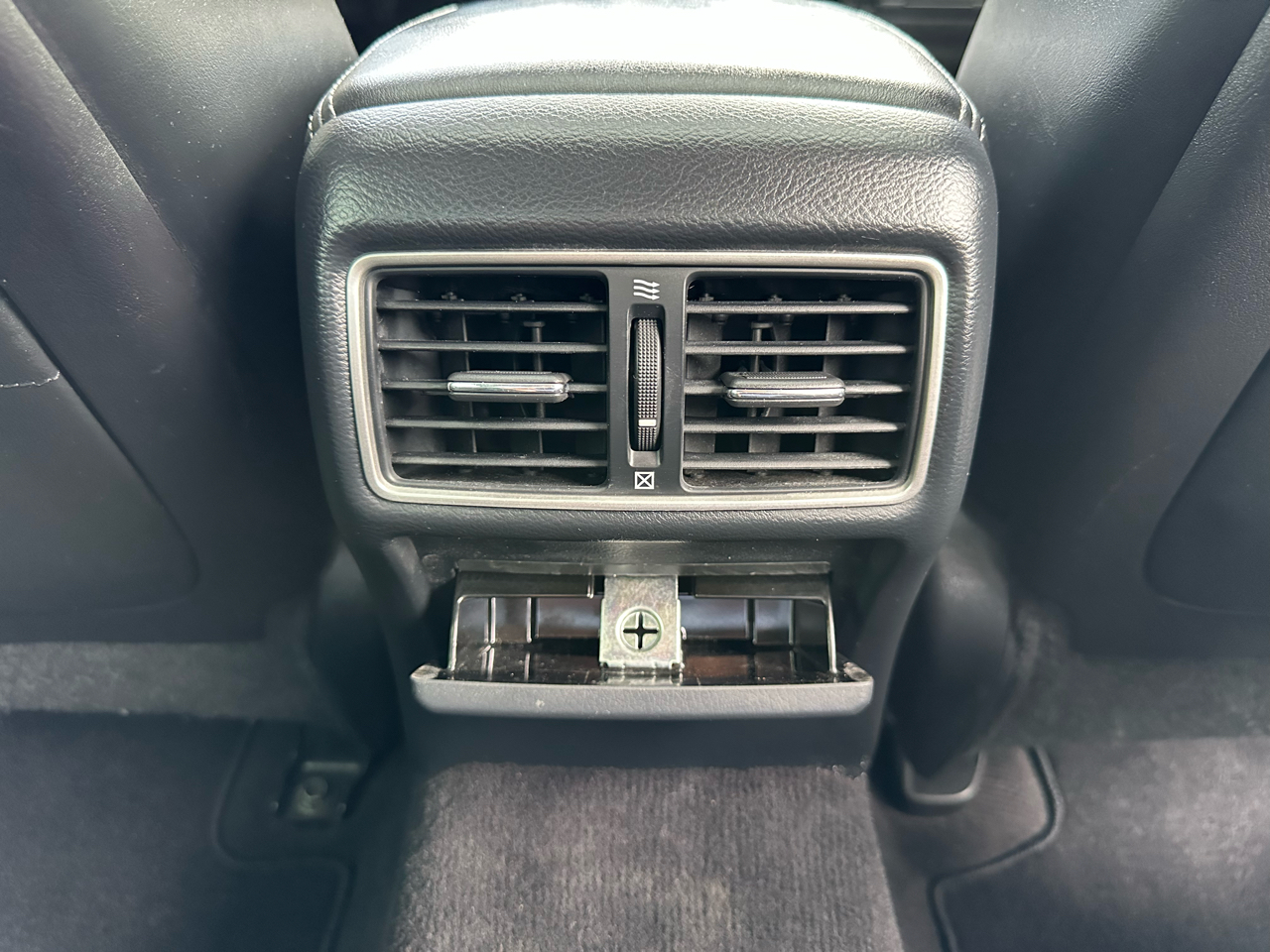 Infiniti Q50 4dr Sdn 2.0t Premium RWD 2016