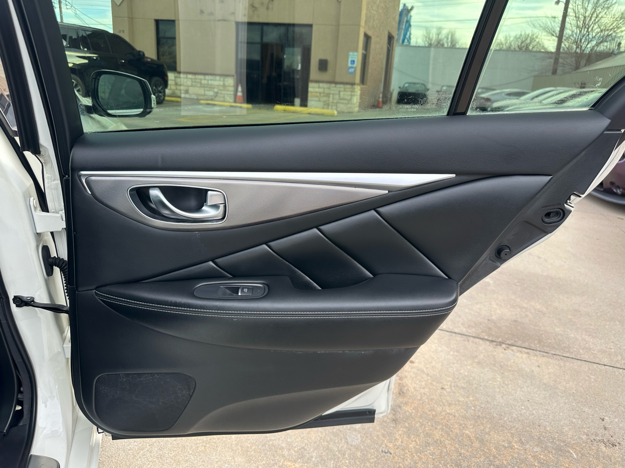 Infiniti Q50 4dr Sdn 2.0t Premium RWD 2016