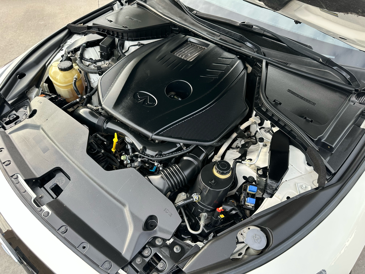 Infiniti Q50 4dr Sdn 2.0t Premium RWD 2016