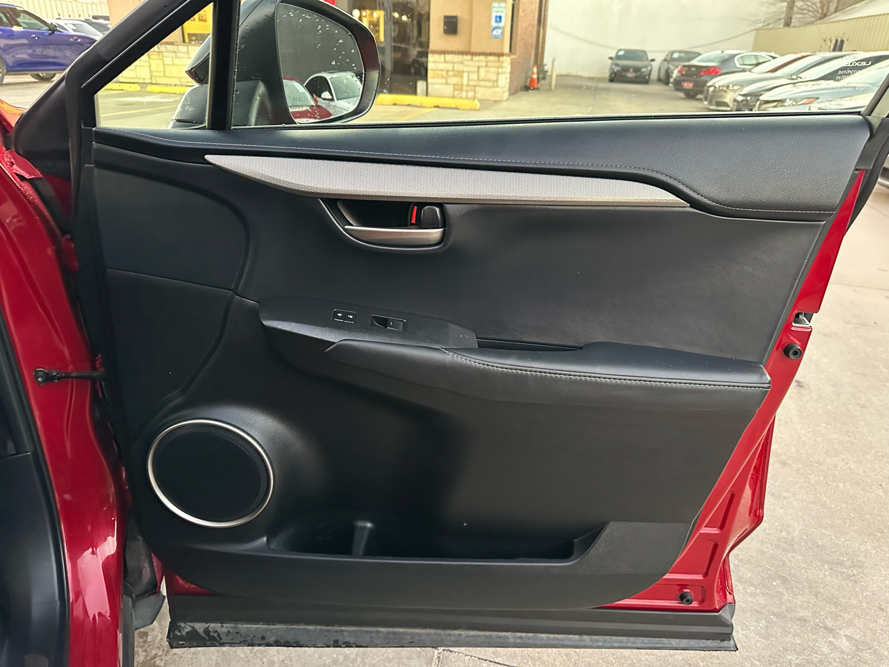 Lexus NX 200t FWD 4dr 2016