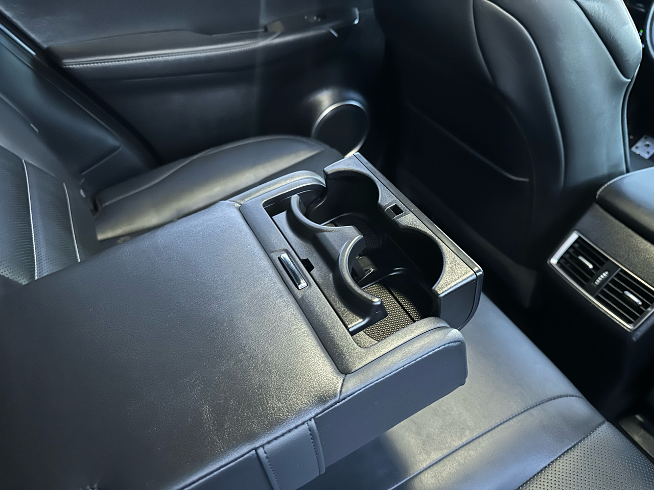 Lexus NX 200t FWD 4dr 2016