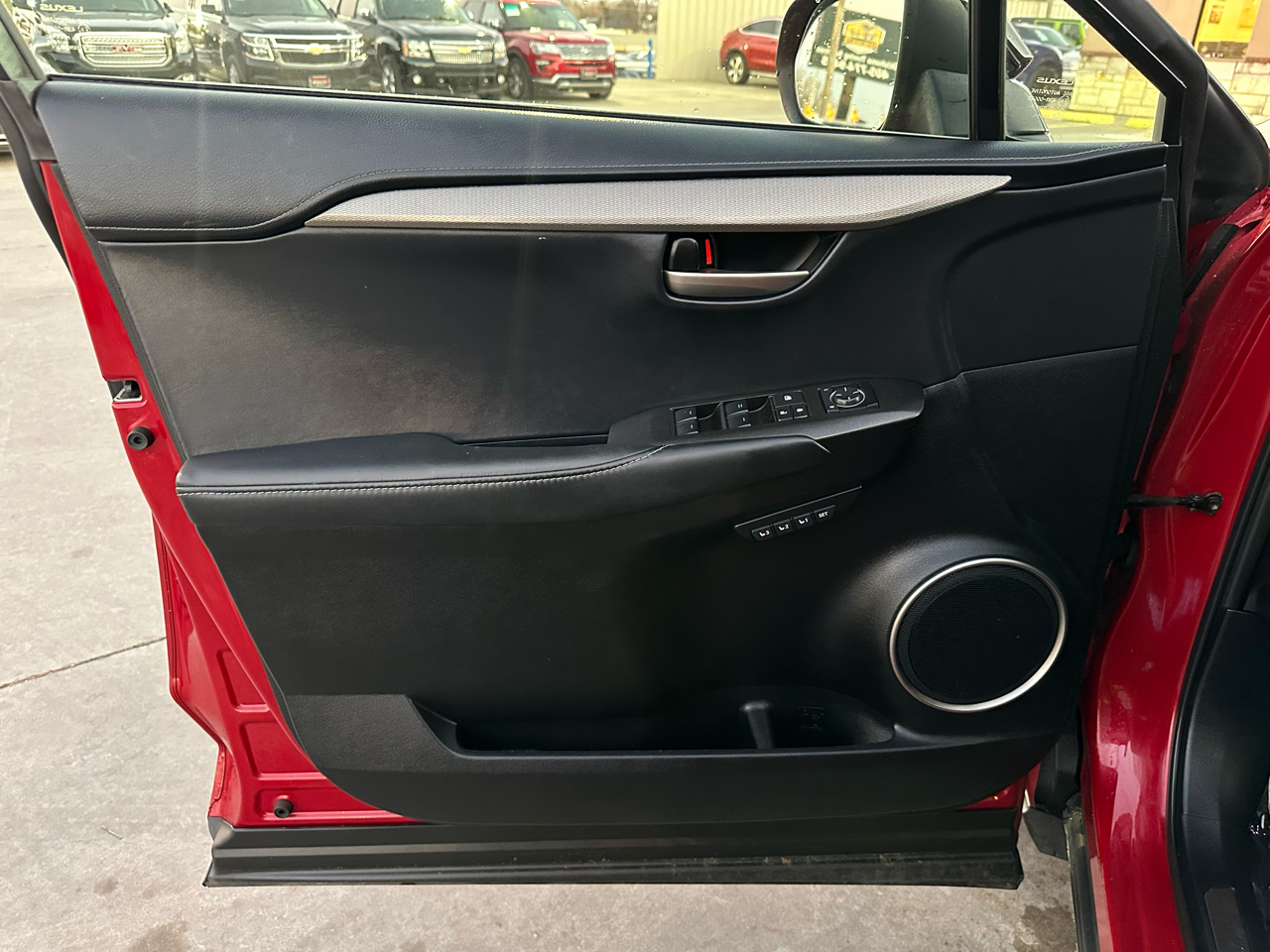 Lexus NX 200t FWD 4dr 2016