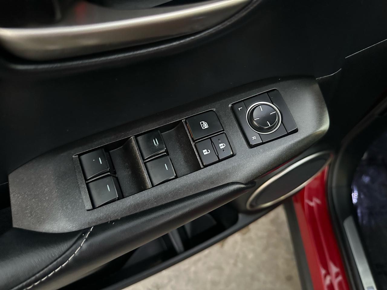 Lexus NX 200t FWD 4dr 2016