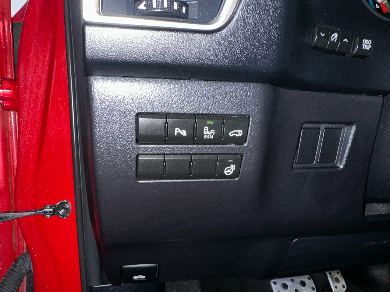 Lexus NX 200t FWD 4dr 2016