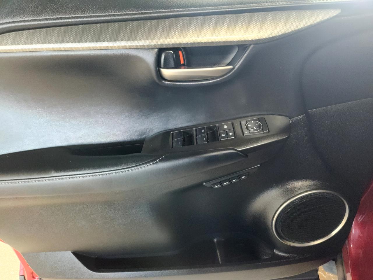 Lexus NX 200t FWD 4dr 2016