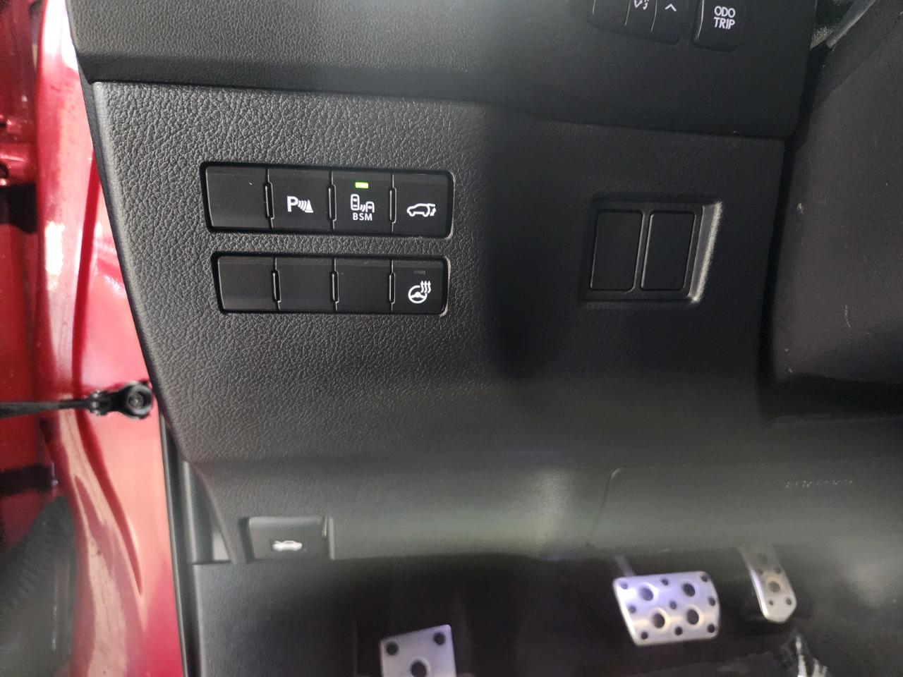 Lexus NX 200t FWD 4dr 2016