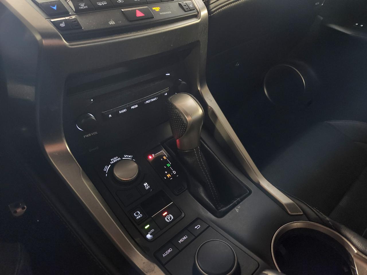 Lexus NX 200t FWD 4dr 2016