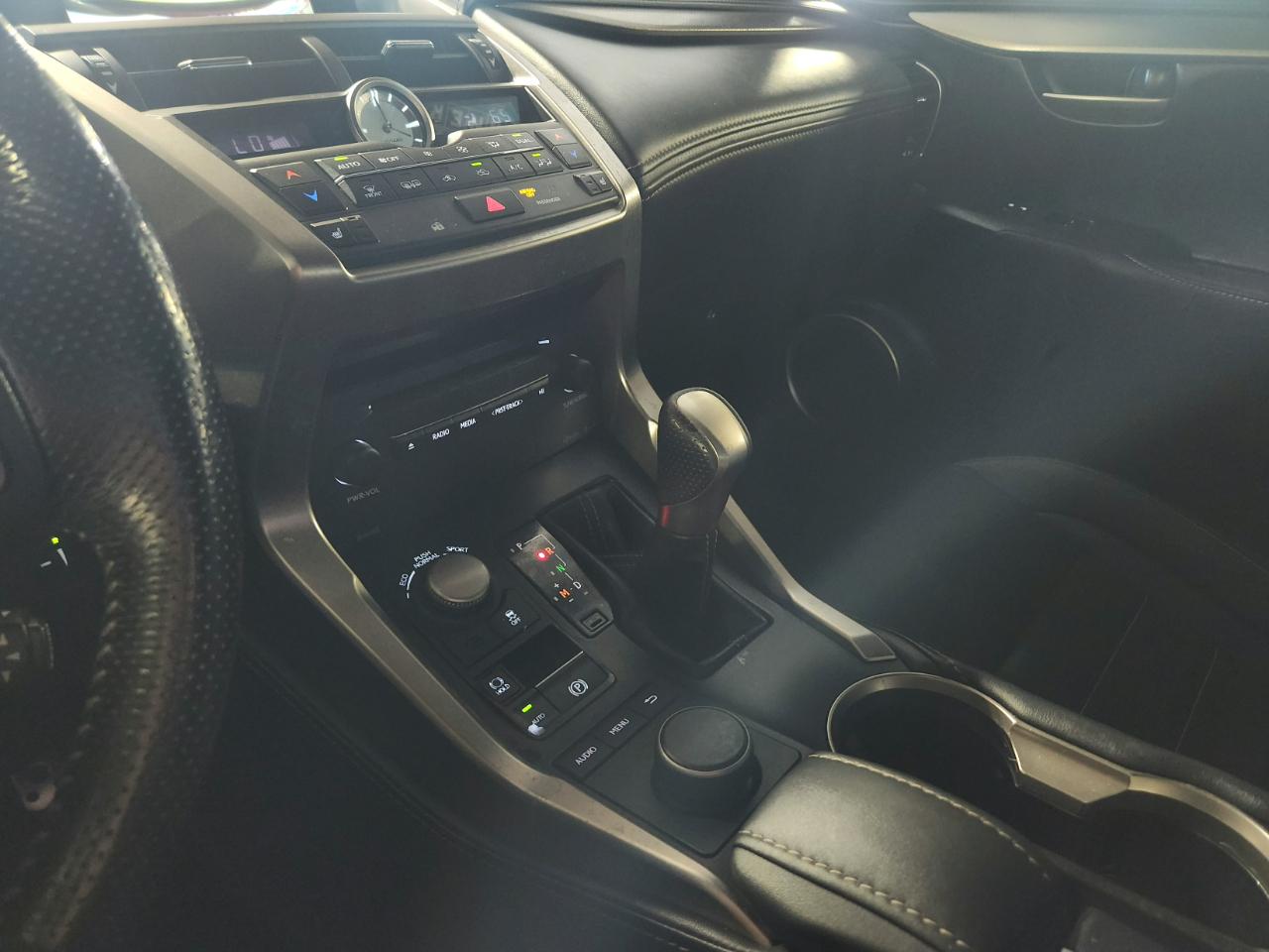 Lexus NX 200t FWD 4dr 2016