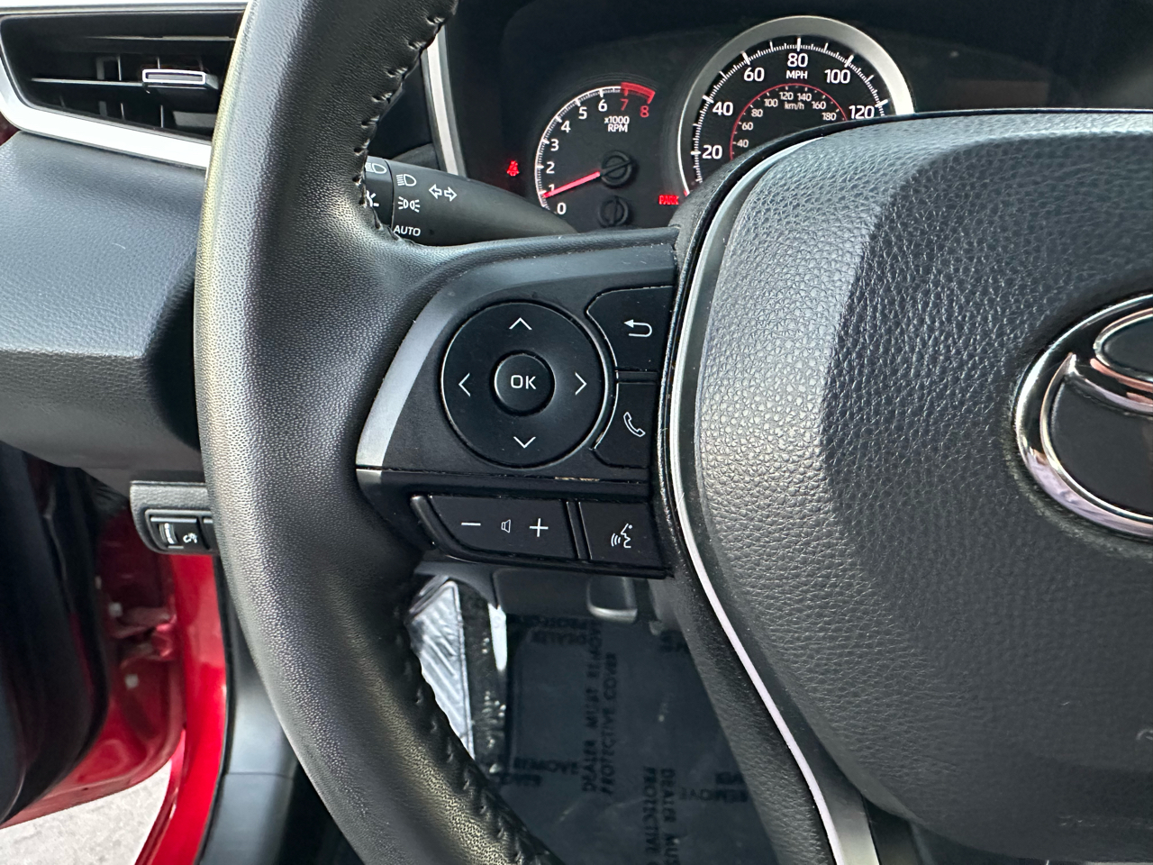 Toyota Corolla Hatchback SE CVT (Natl) 2022