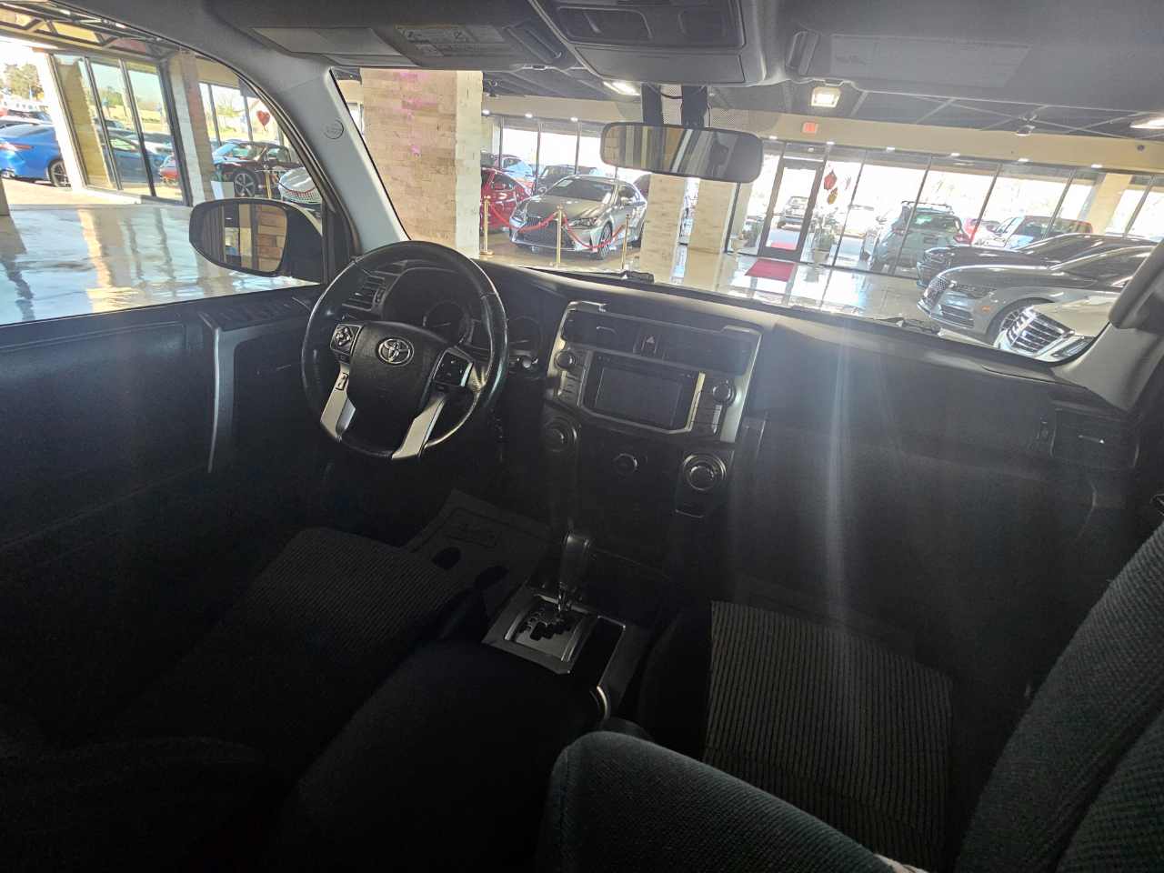 Toyota 4Runner RWD 4dr V6 SR5 (Natl) 2016