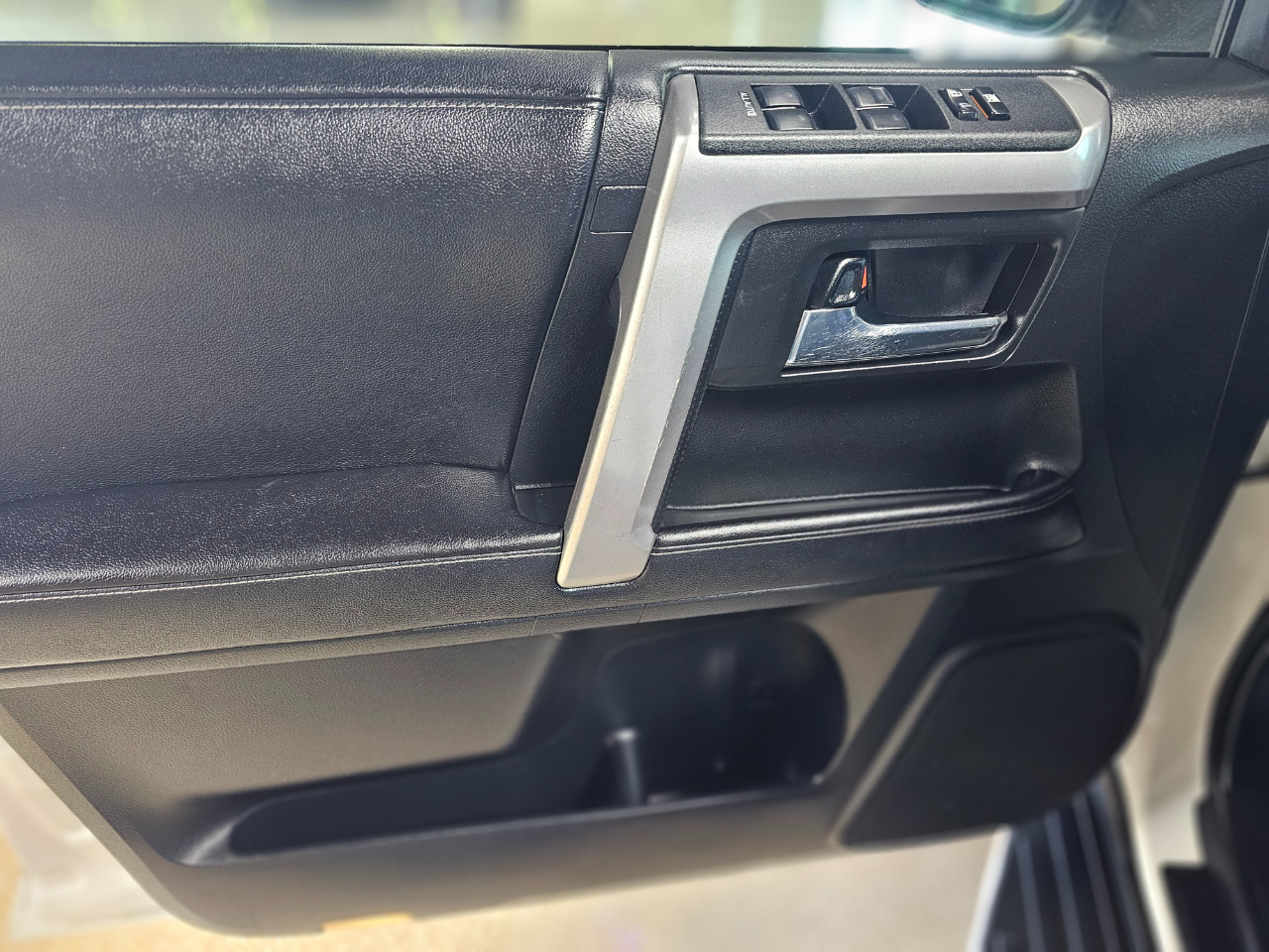 Toyota 4Runner RWD 4dr V6 SR5 (Natl) 2016