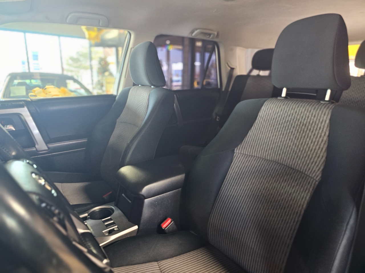 Toyota 4Runner RWD 4dr V6 SR5 (Natl) 2016