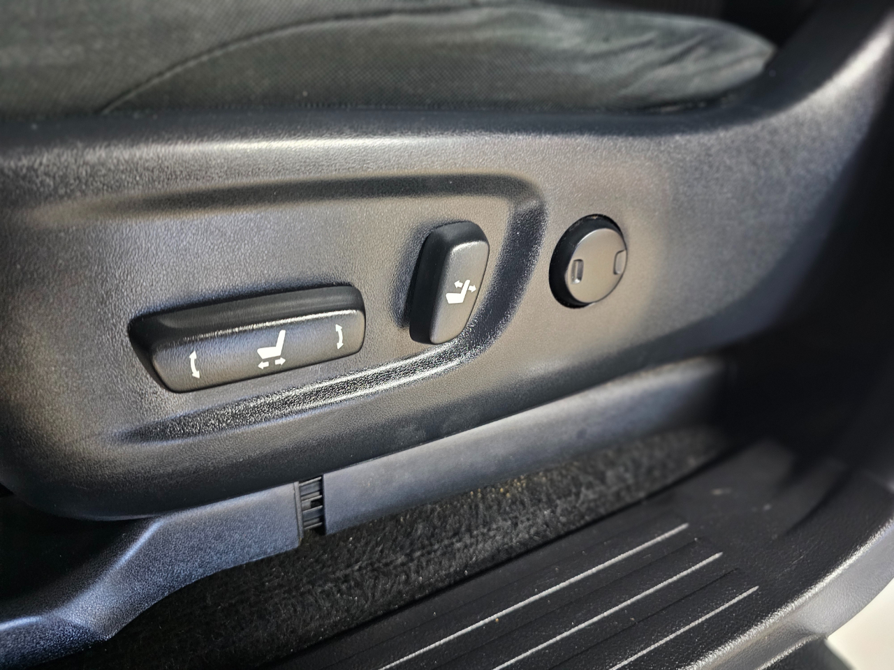 Toyota 4Runner RWD 4dr V6 SR5 (Natl) 2016