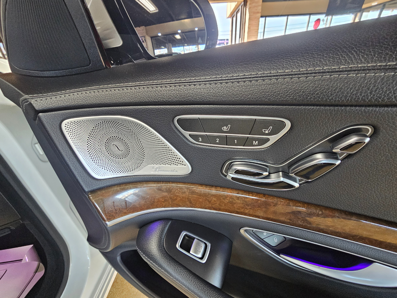 Mercedes-Benz S-Class 4dr Sdn S 550 4MATIC 2015