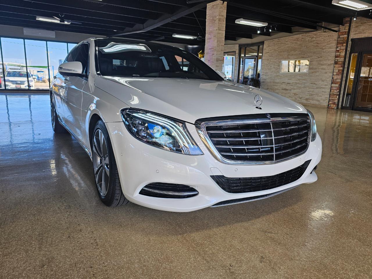 Mercedes-Benz S-Class 4dr Sdn S 550 4MATIC 2015