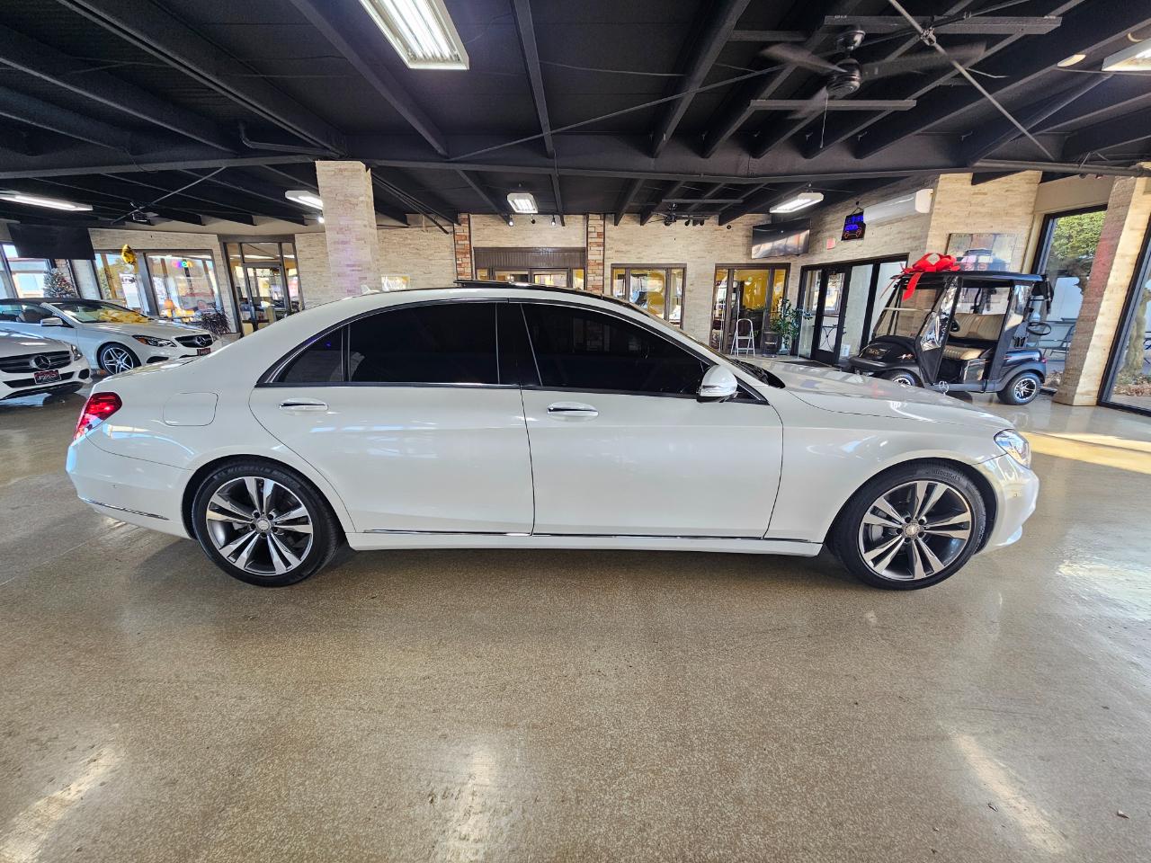 Mercedes-Benz S-Class 4dr Sdn S 550 4MATIC 2015