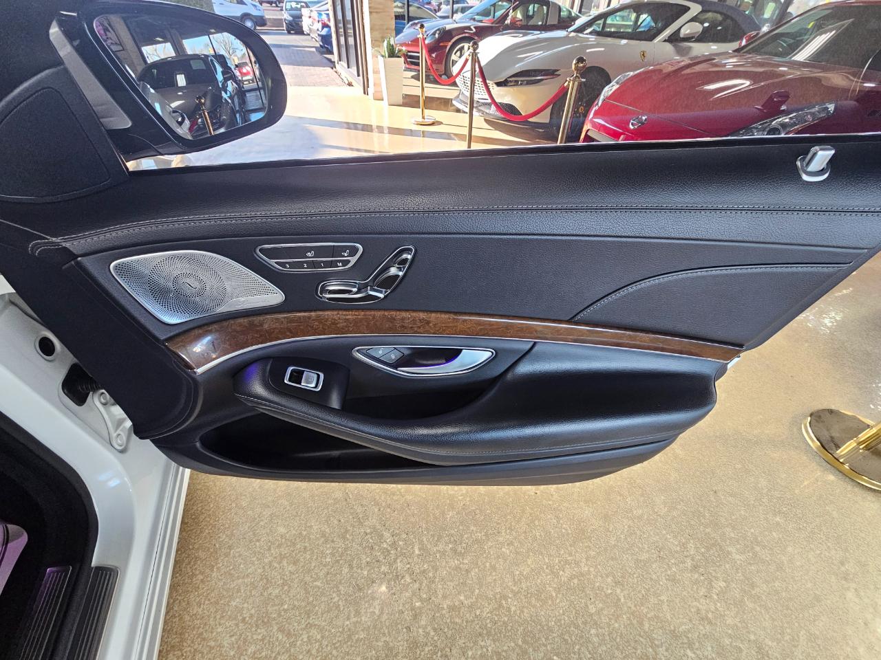 Mercedes-Benz S-Class 4dr Sdn S 550 4MATIC 2015