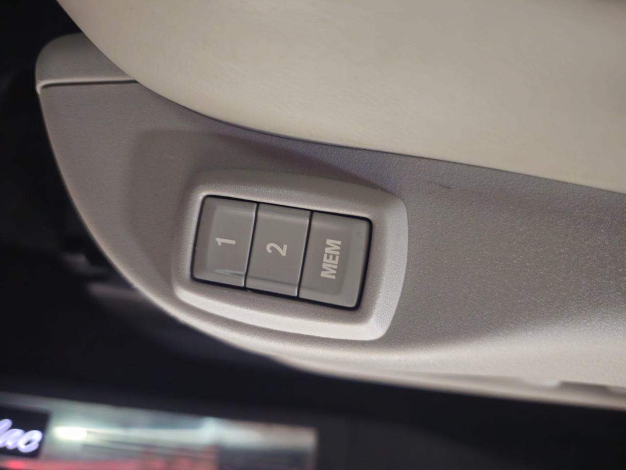 Cadillac SRX FWD 4dr Performance Collection 2015