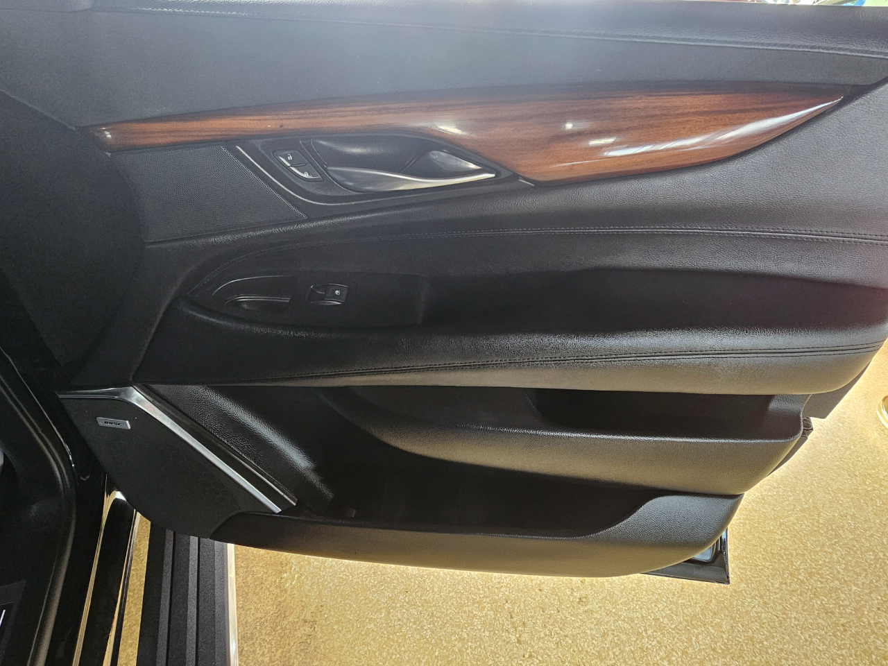 Cadillac Escalade ESV 4WD 4dr Premium 2015