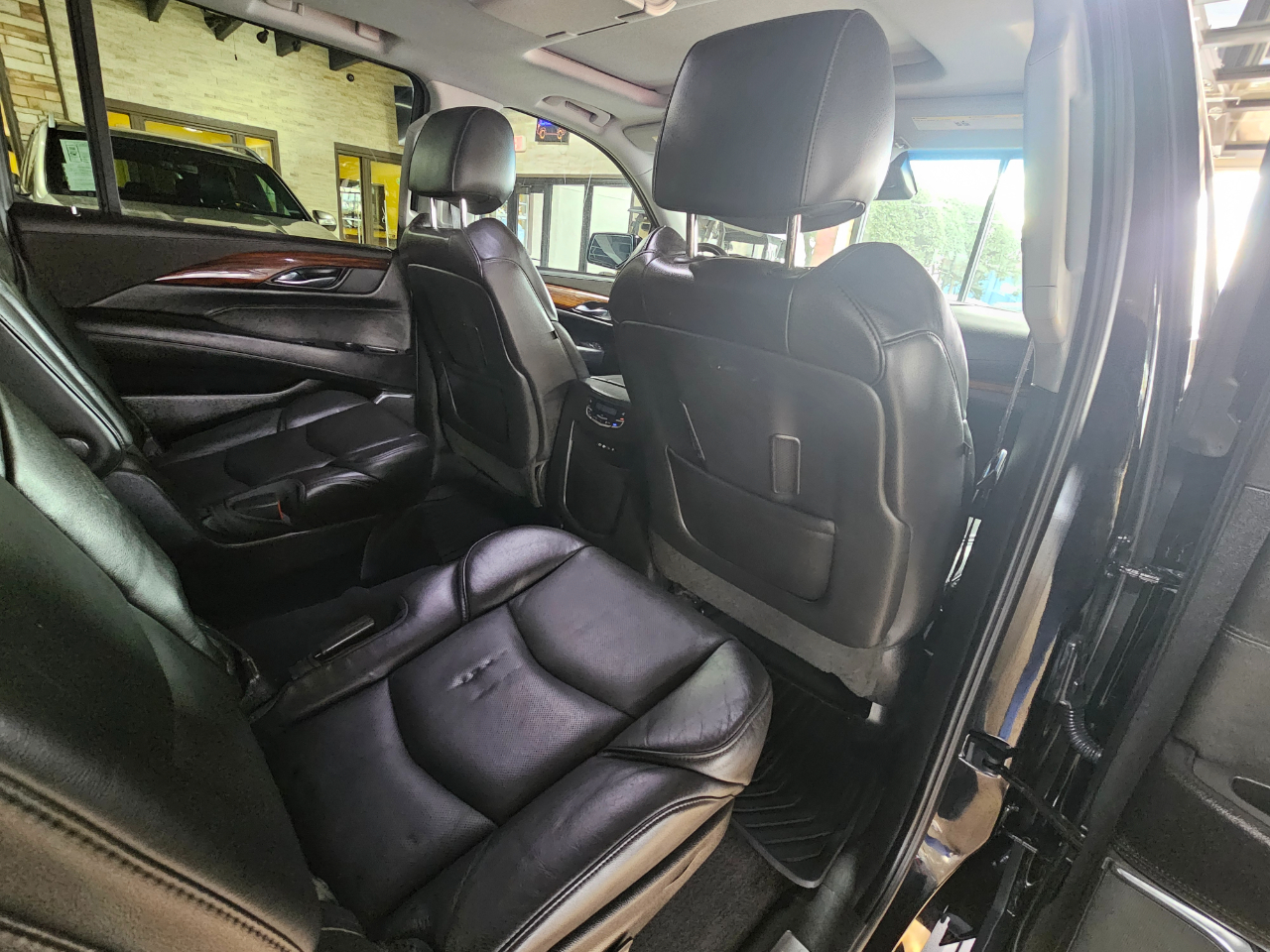 Cadillac Escalade ESV 4WD 4dr Premium 2015