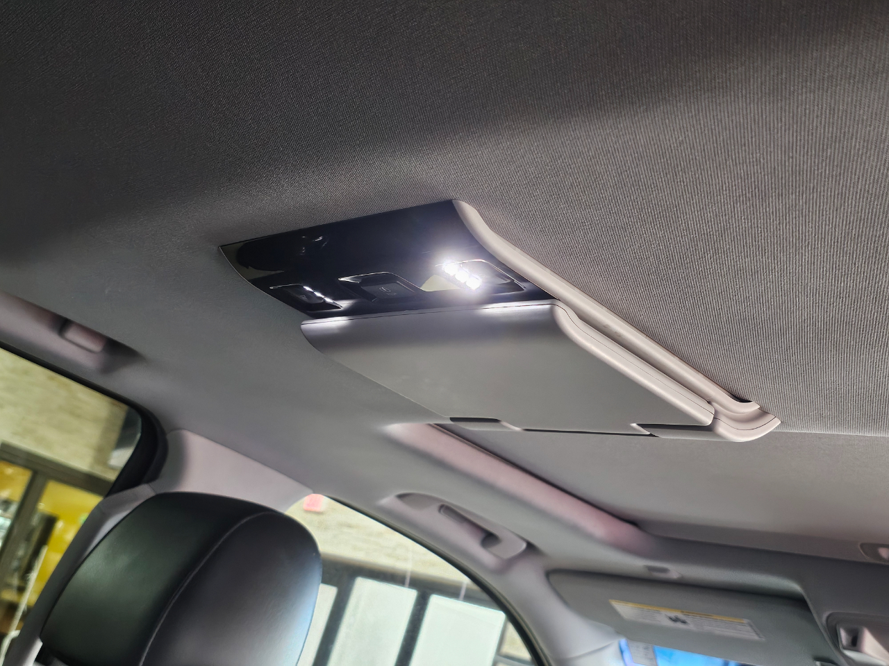 Cadillac Escalade ESV 4WD 4dr Premium 2015