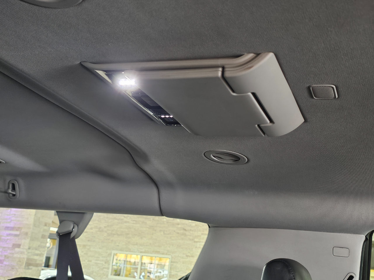 Cadillac Escalade ESV 4WD 4dr Premium 2015