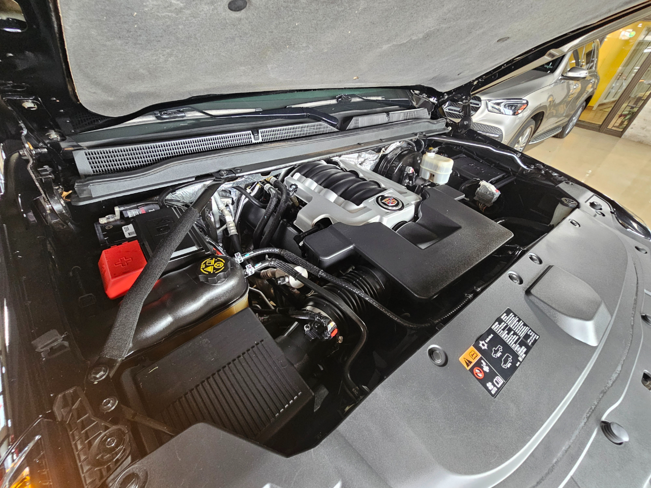 Cadillac Escalade ESV 4WD 4dr Premium 2015