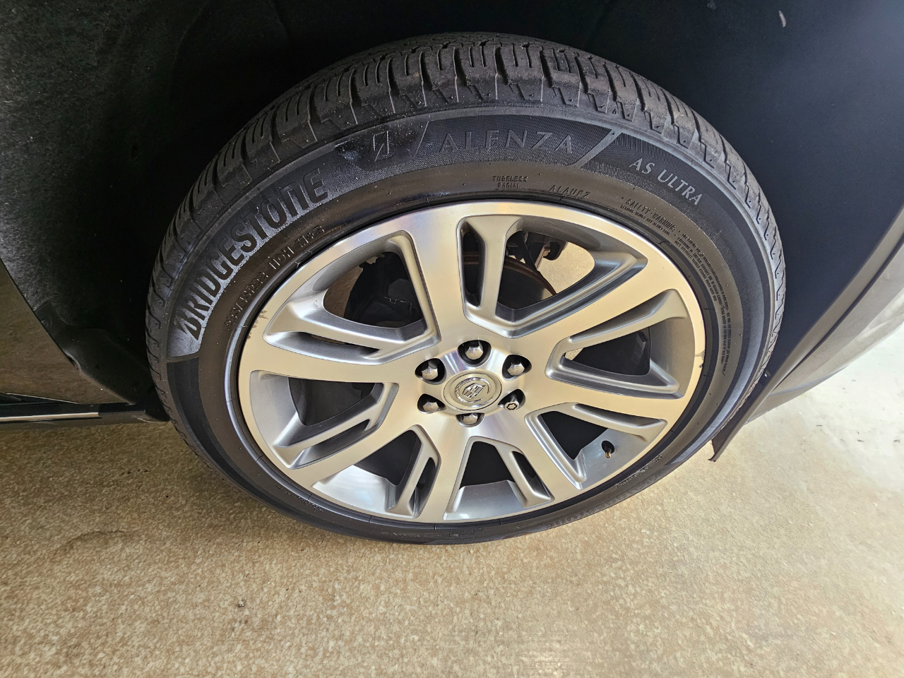 Cadillac Escalade ESV 4WD 4dr Premium 2015