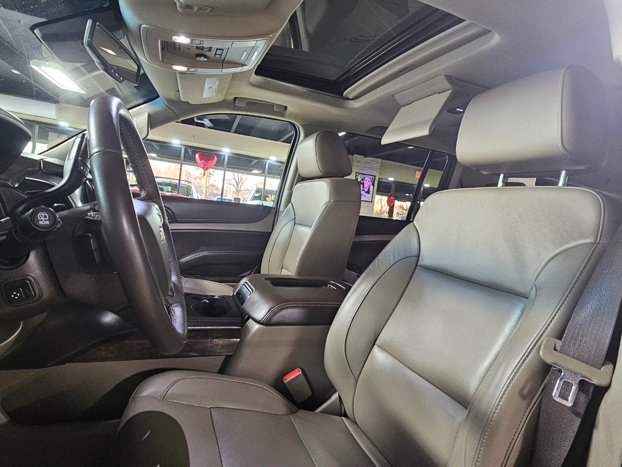 Chevrolet Suburban 2WD 4dr 1500 LT 2018